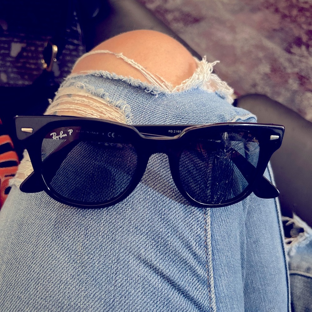 One of the lenses is cracked .